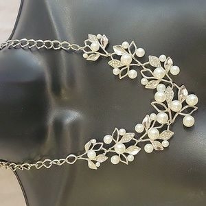 New Faux Pearl & Rhinestone Necklace